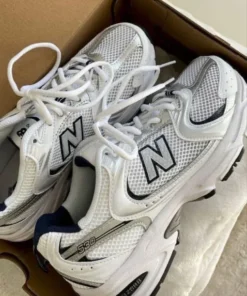 wholesale sneakers for resale