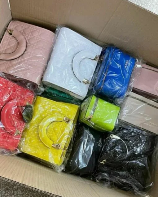 womens handbags liquidation pallets