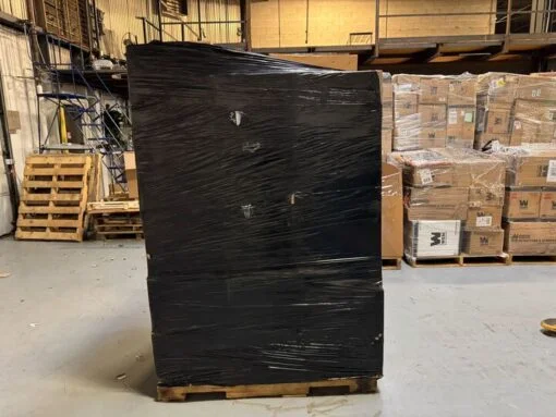 pallets de computadoras y electrónicos