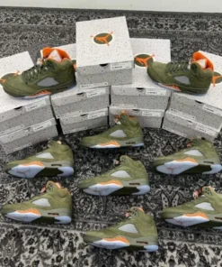 sneaker pallets for small business